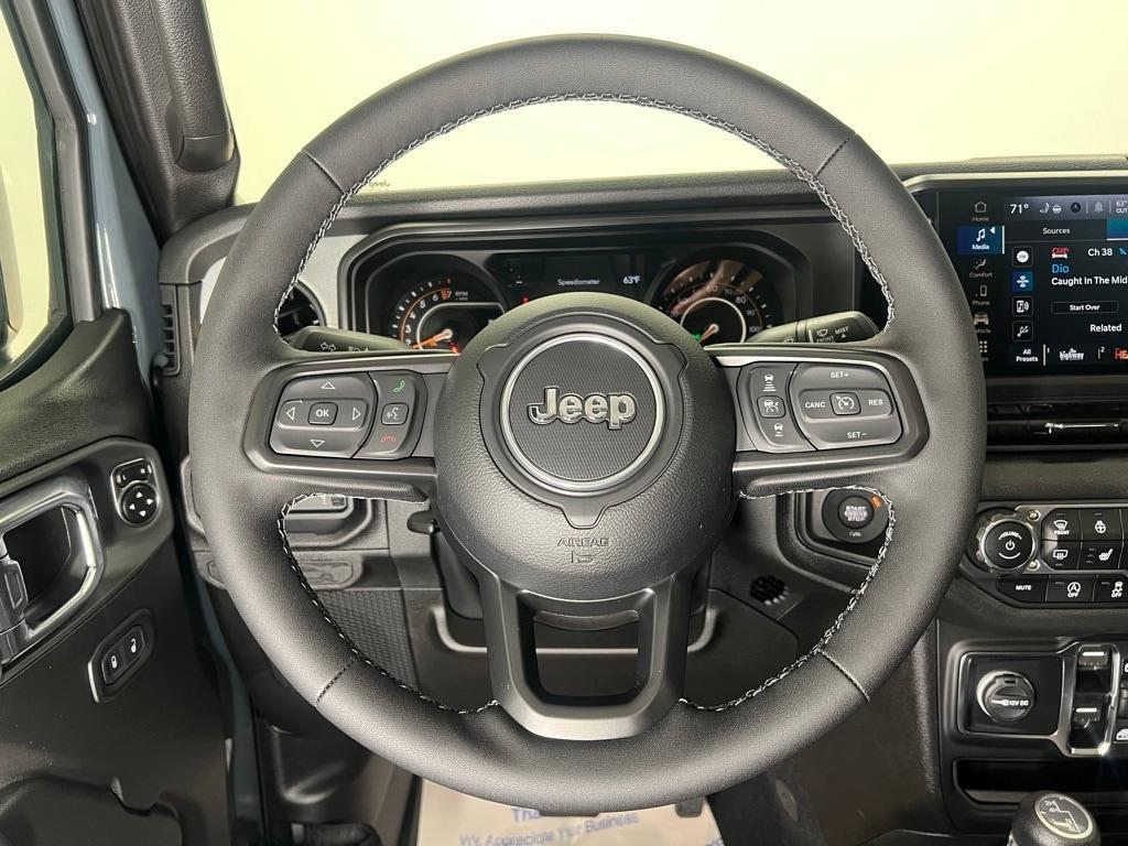 new 2025 Jeep Gladiator car, priced at $44,864