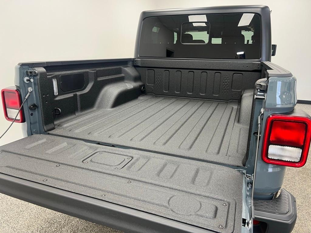 new 2025 Jeep Gladiator car, priced at $44,864