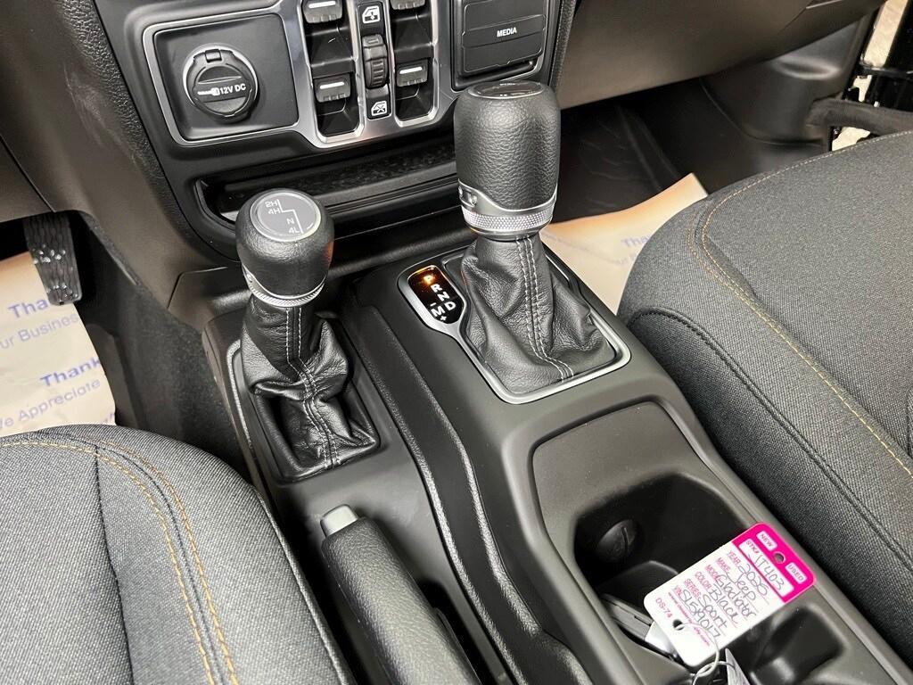 new 2025 Jeep Gladiator car, priced at $44,364