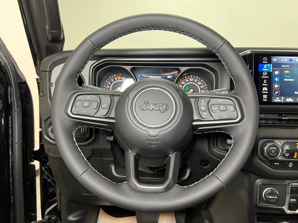 new 2025 Jeep Gladiator car, priced at $45,114