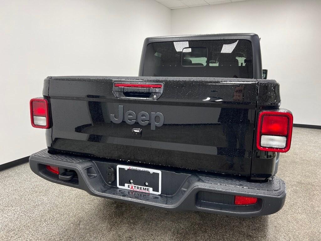 new 2025 Jeep Gladiator car, priced at $45,114