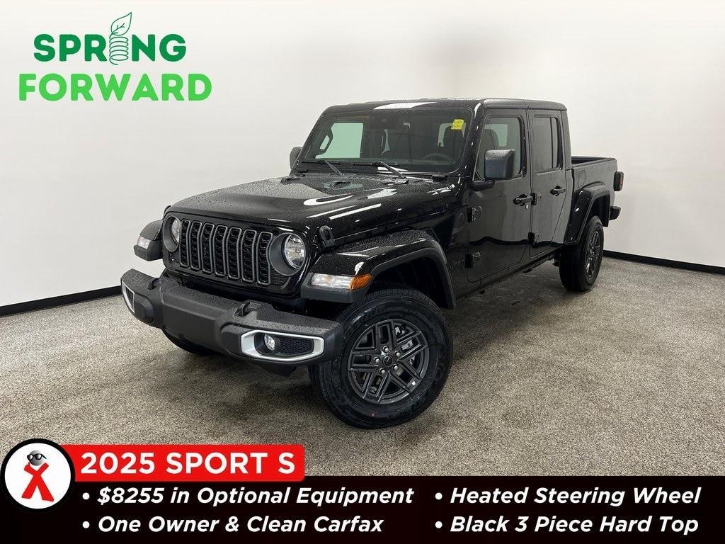 new 2025 Jeep Gladiator car, priced at $45,114
