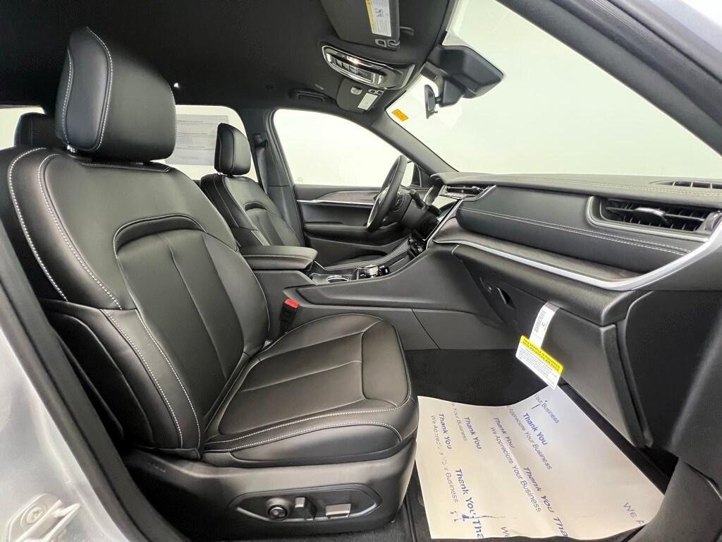 new 2025 Jeep Grand Cherokee L car, priced at $42,641