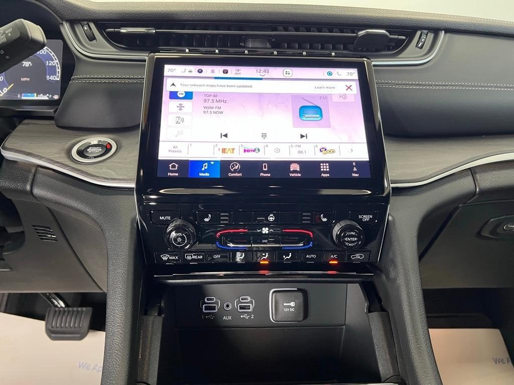 new 2025 Jeep Grand Cherokee L car, priced at $43,641