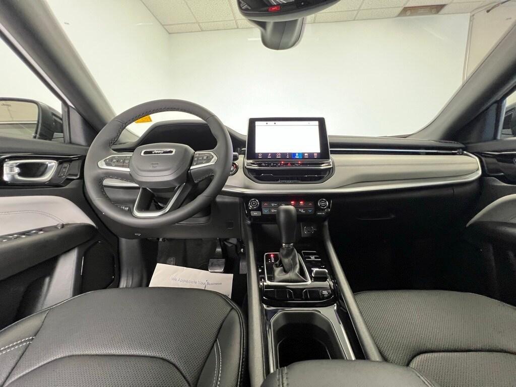 new 2025 Jeep Compass car