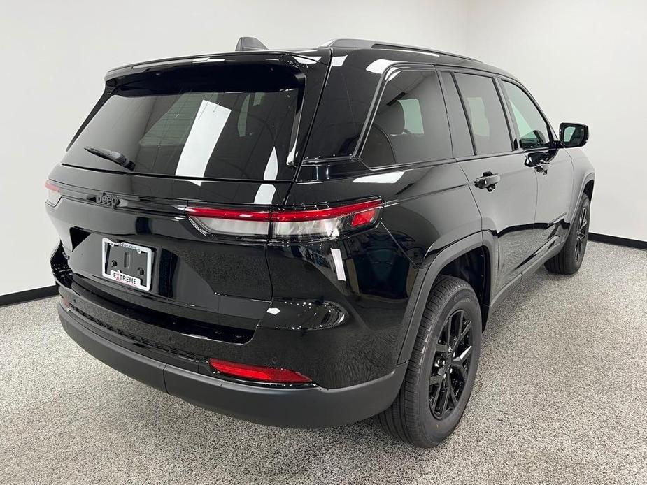 new 2025 Jeep Grand Cherokee car, priced at $41,823