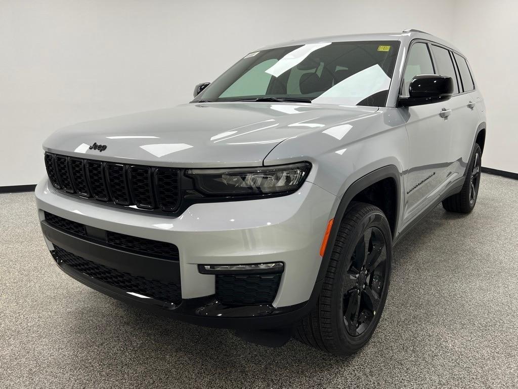 new 2024 Jeep Grand Cherokee L car, priced at $45,335