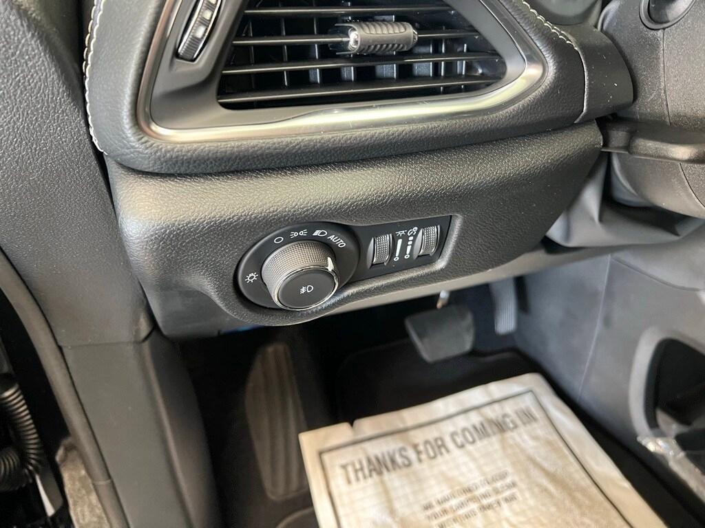 new 2026 Chrysler Pacifica car, priced at $51,175