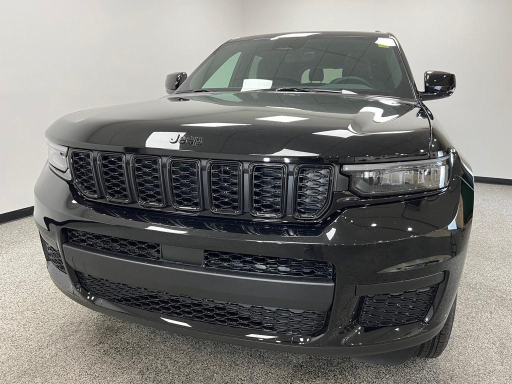 new 2025 Jeep Grand Cherokee L car, priced at $44,679