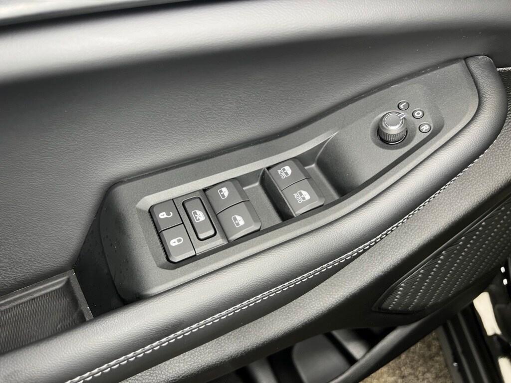 new 2025 Jeep Grand Cherokee L car, priced at $42,032