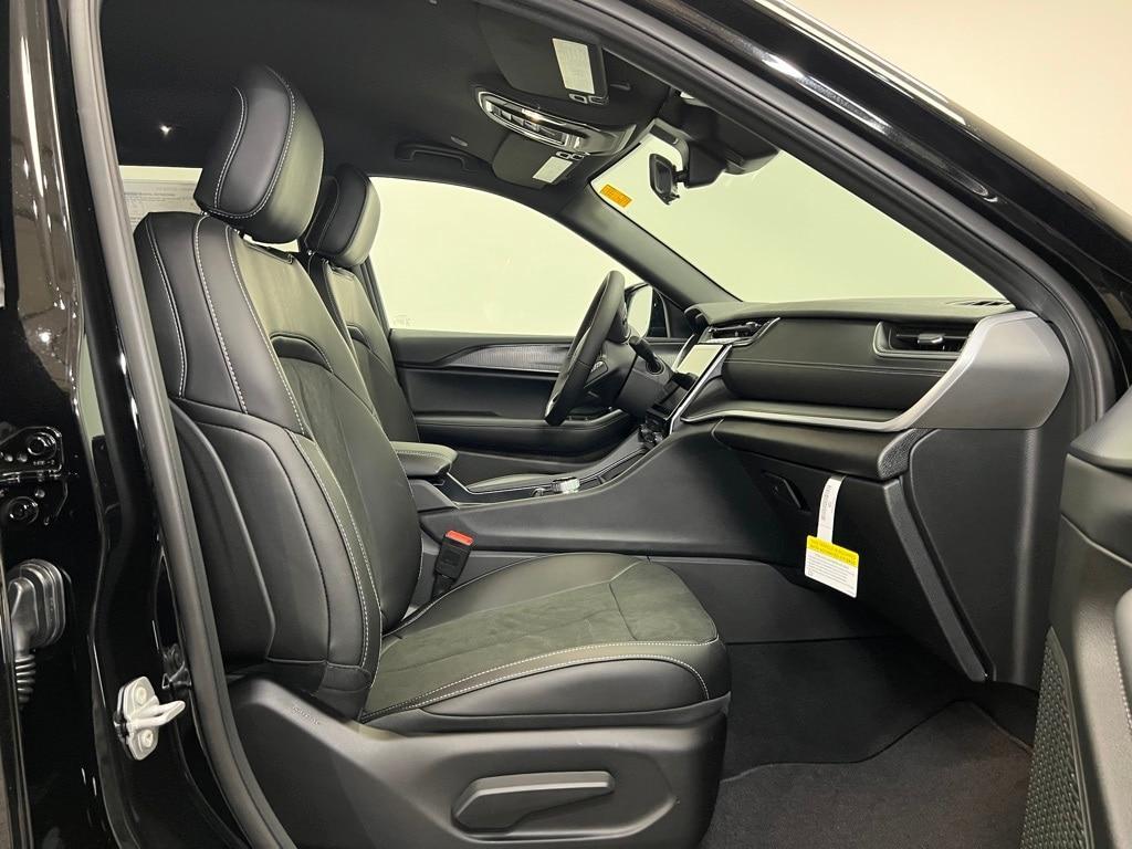 new 2025 Jeep Grand Cherokee L car, priced at $43,032