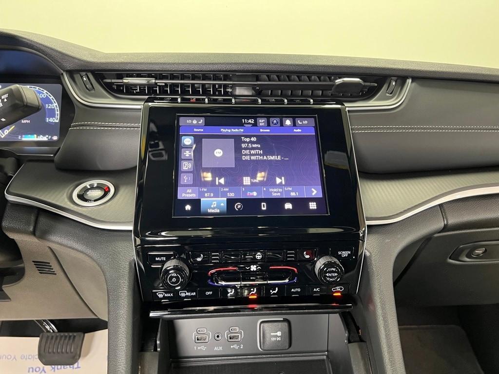 new 2025 Jeep Grand Cherokee L car, priced at $43,032