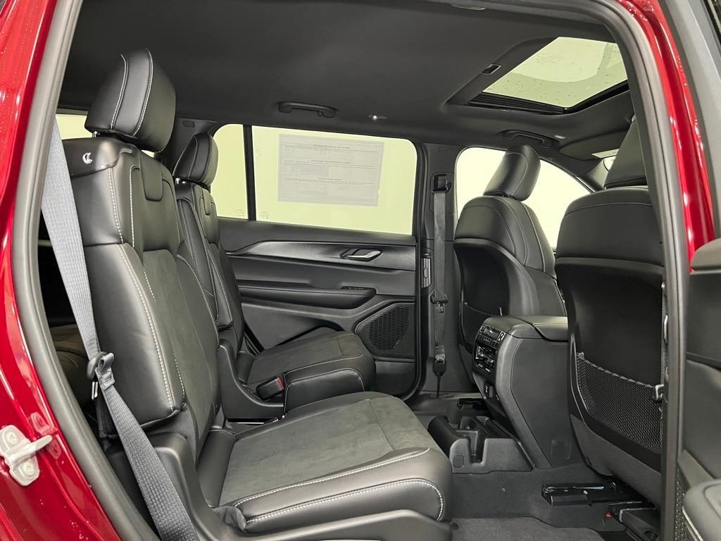 new 2025 Jeep Grand Cherokee L car, priced at $43,178