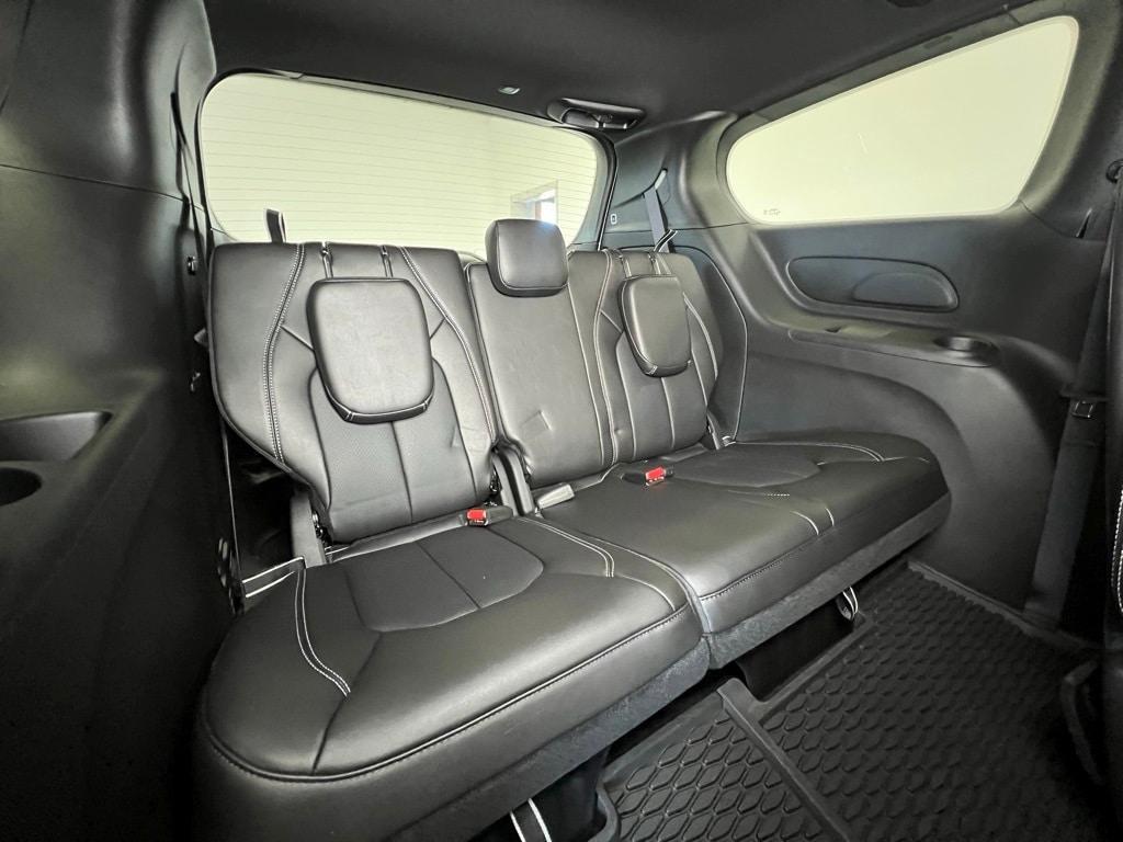 new 2025 Chrysler Pacifica car, priced at $42,006