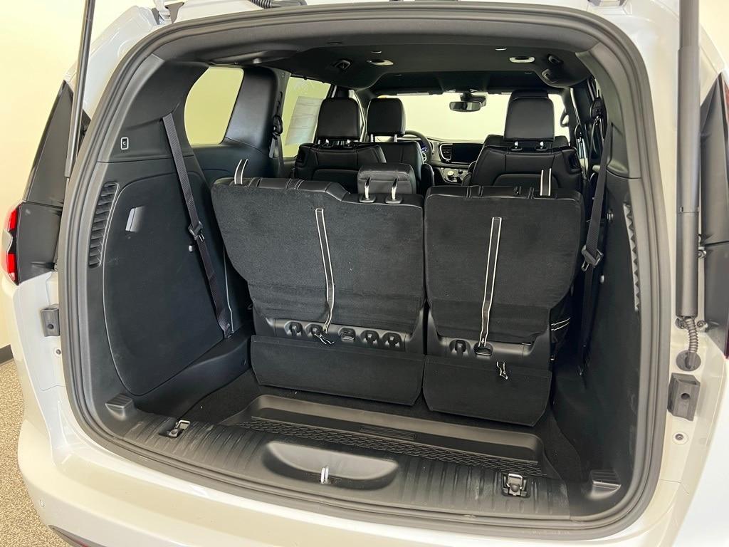 new 2025 Chrysler Pacifica car, priced at $42,006