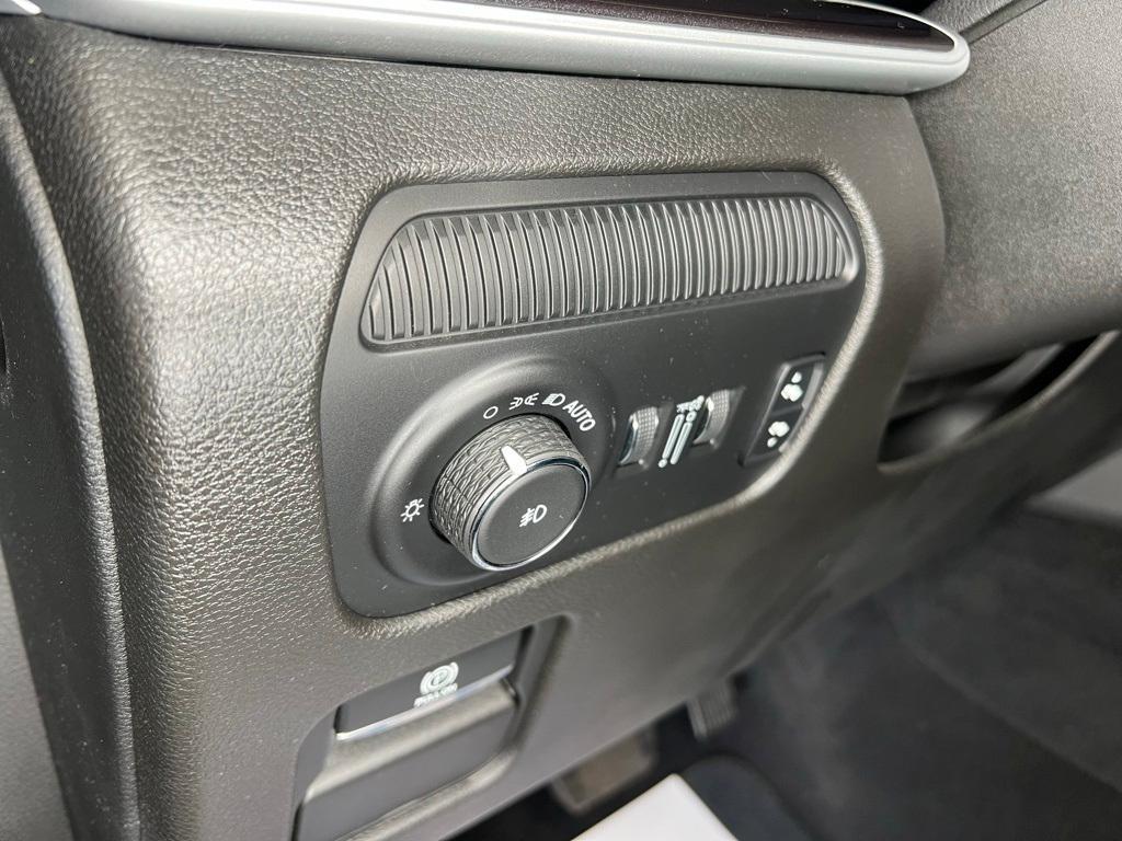 used 2024 Jeep Wagoneer L car, priced at $51,900