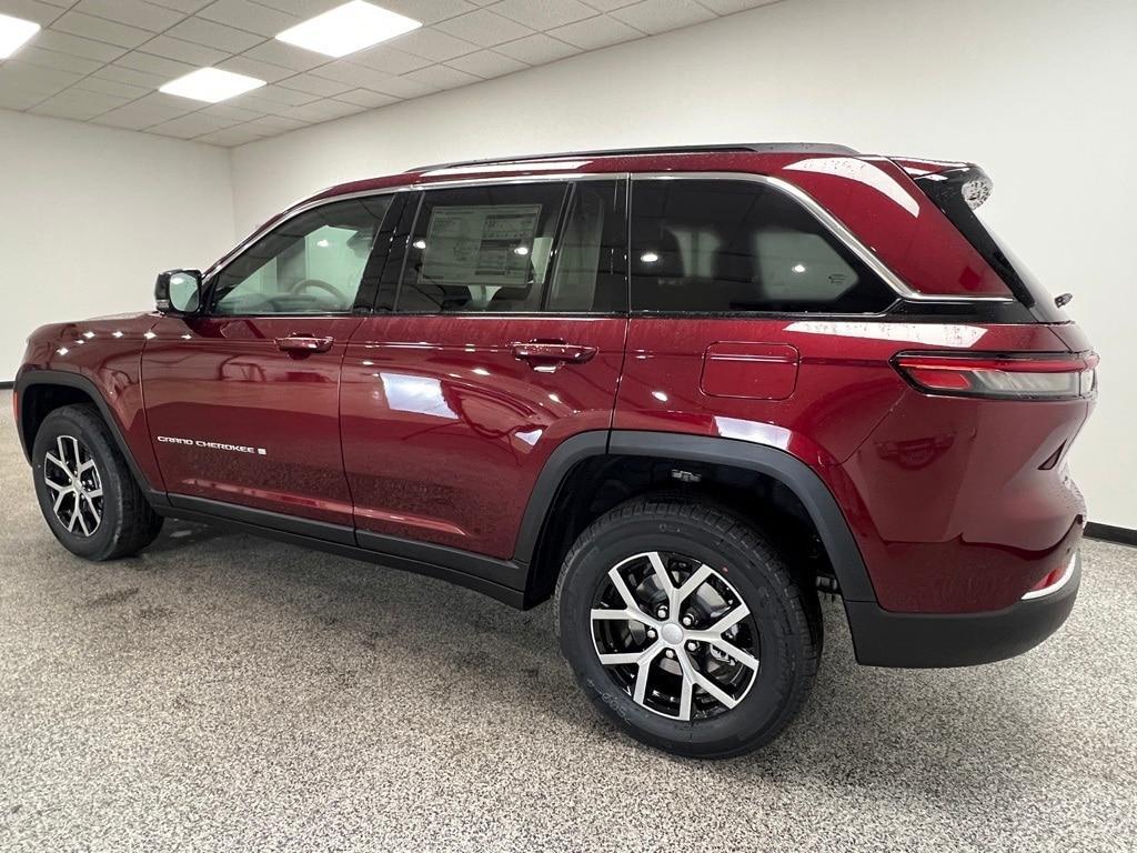 new 2025 Jeep Grand Cherokee car, priced at $41,482