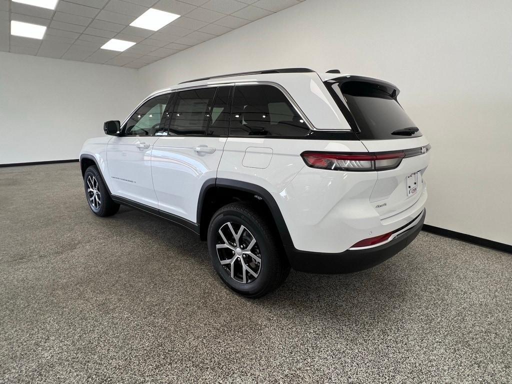 new 2025 Jeep Grand Cherokee car, priced at $41,395