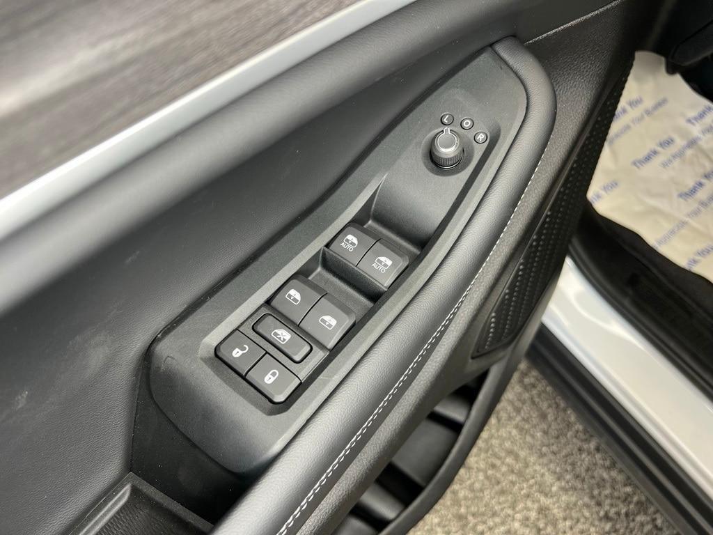 new 2025 Jeep Grand Cherokee car, priced at $41,395