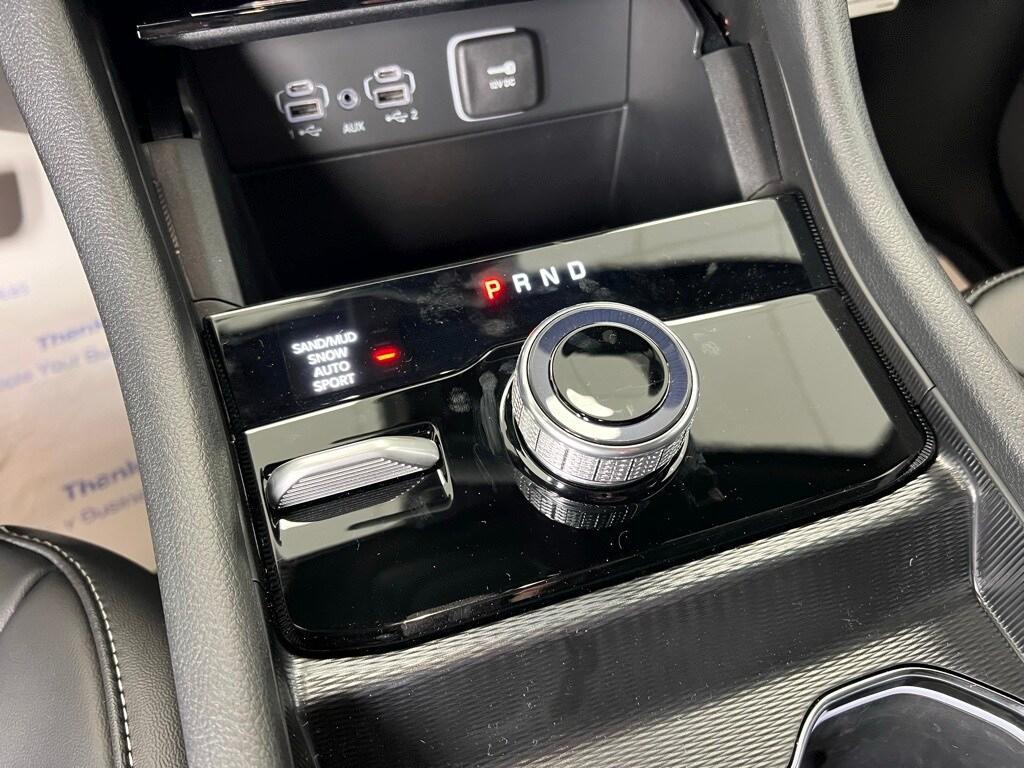 new 2025 Jeep Grand Cherokee car, priced at $41,395