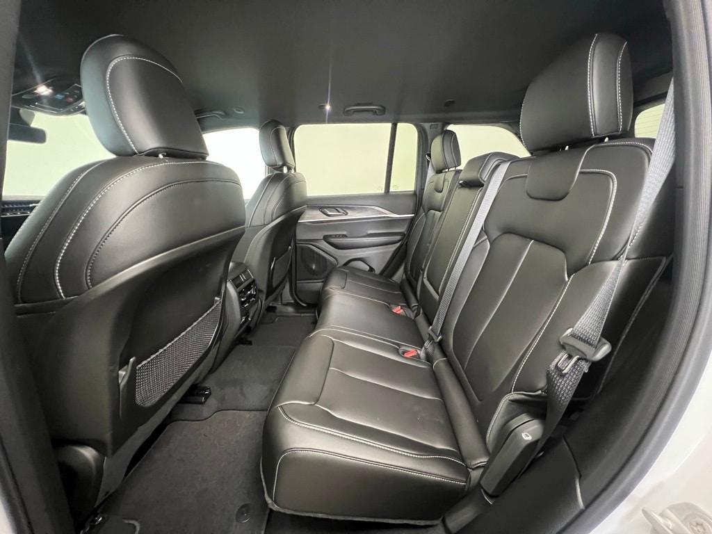 new 2025 Jeep Grand Cherokee car, priced at $41,395