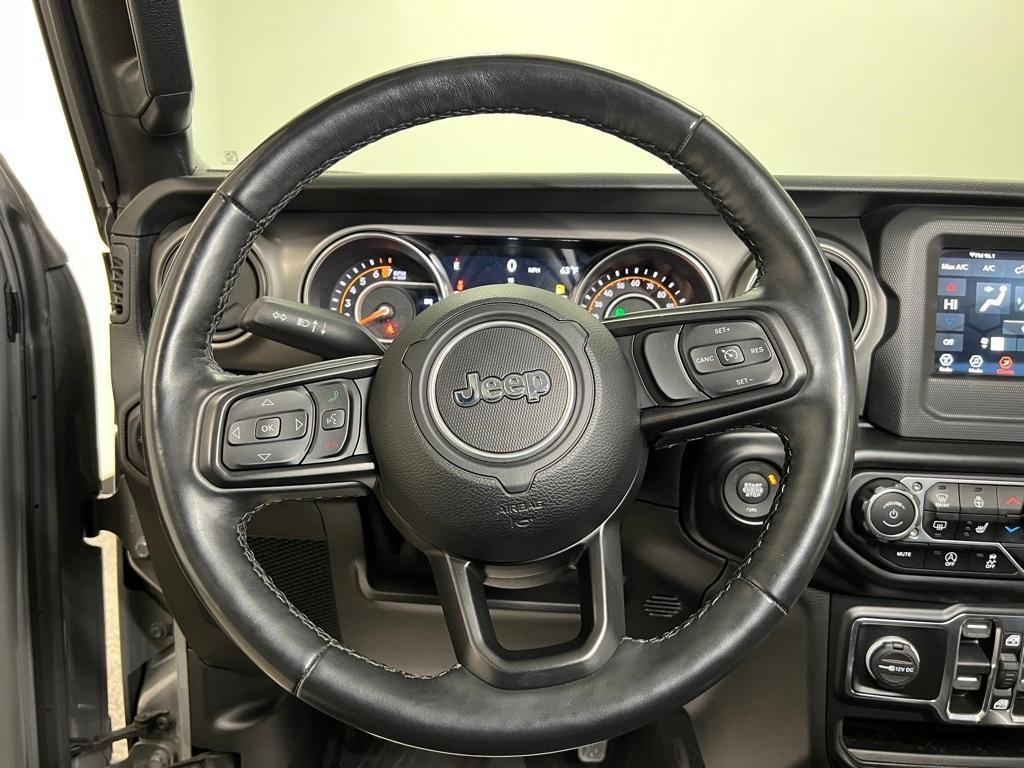 used 2021 Jeep Wrangler Unlimited car, priced at $33,400