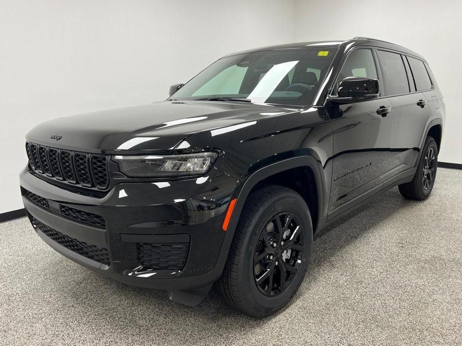 new 2024 Jeep Grand Cherokee L car, priced at $44,709