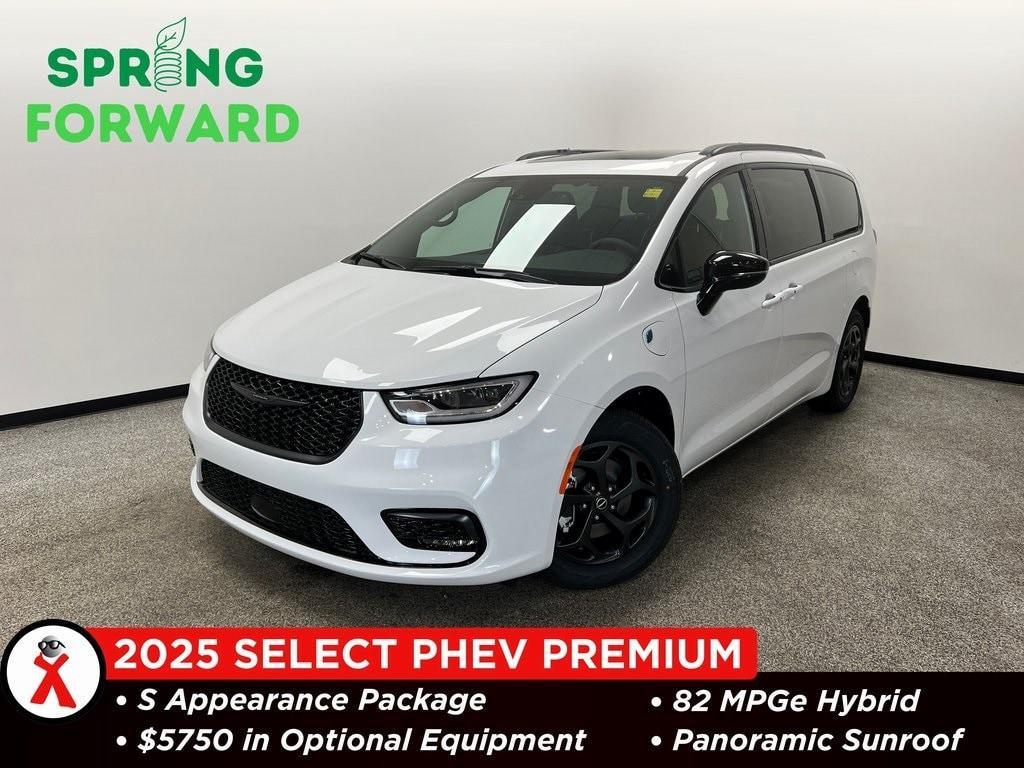 new 2025 Chrysler Pacifica Hybrid car, priced at $58,800