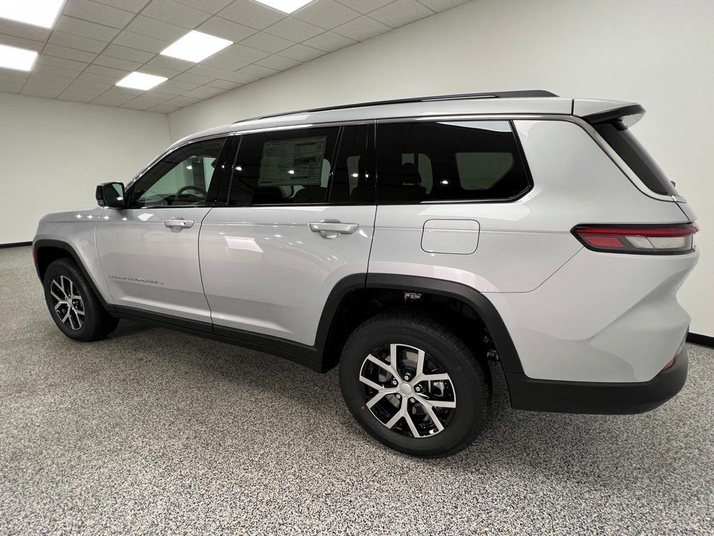 new 2025 Jeep Grand Cherokee L car, priced at $43,942