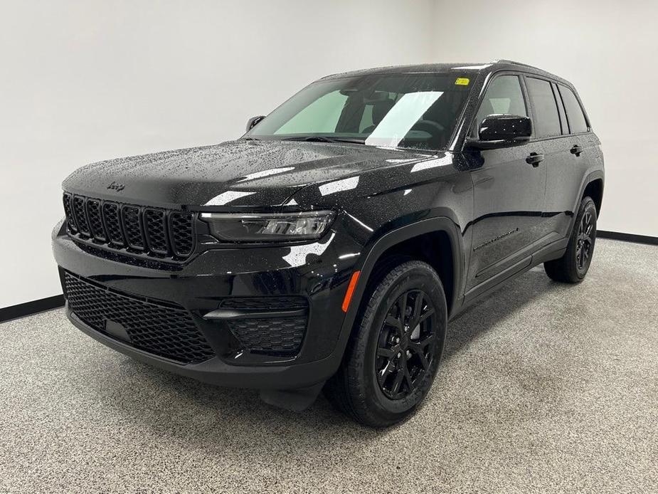 new 2024 Jeep Grand Cherokee car, priced at $41,249