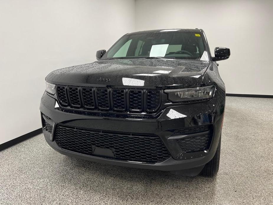 new 2024 Jeep Grand Cherokee car, priced at $41,249