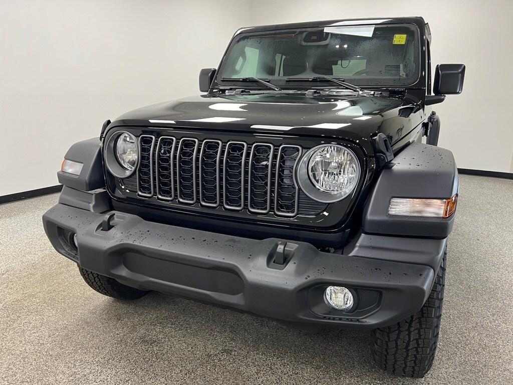 new 2025 Jeep Wrangler car, priced at $44,036