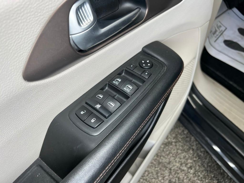 used 2018 Chrysler Pacifica car, priced at $14,900