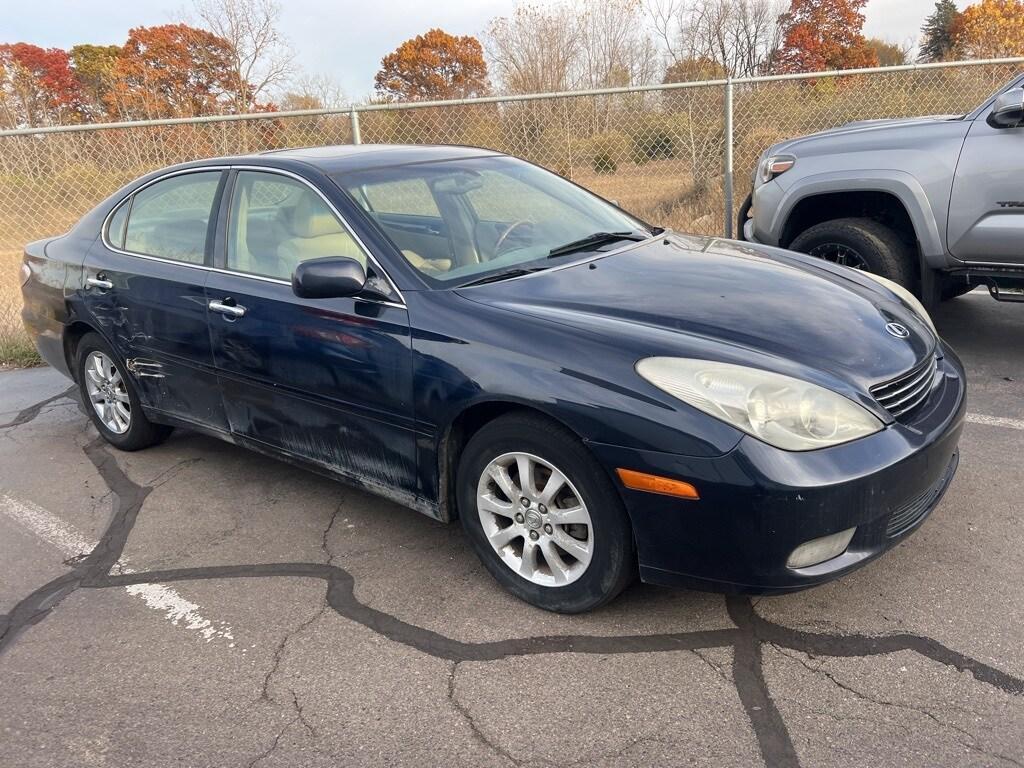 used 2002 Lexus ES 300 car, priced at $2,900