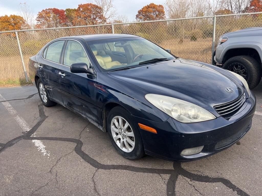 used 2002 Lexus ES 300 car, priced at $2,900