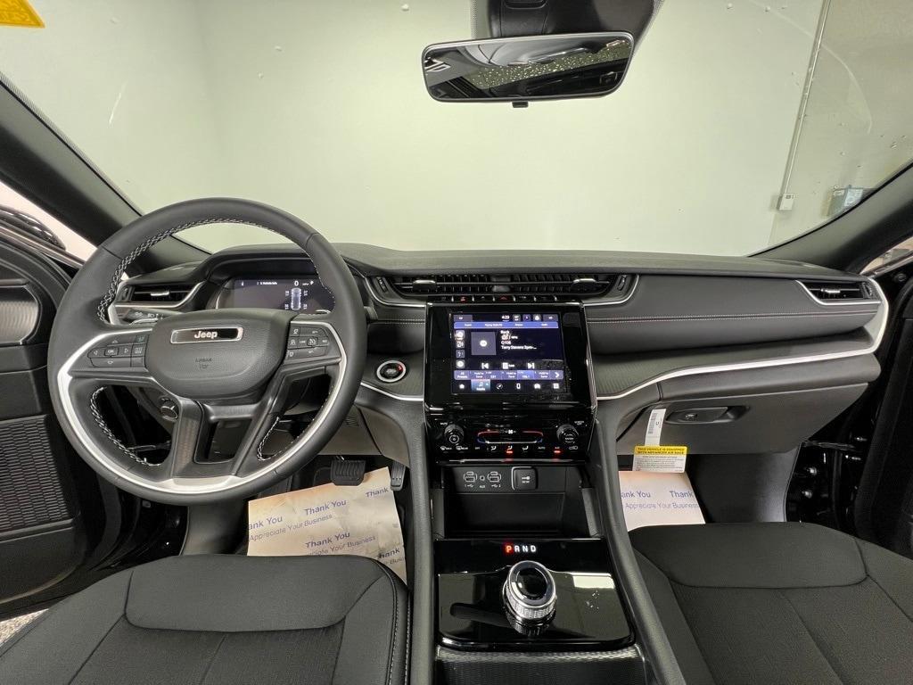 new 2025 Jeep Grand Cherokee car, priced at $36,604