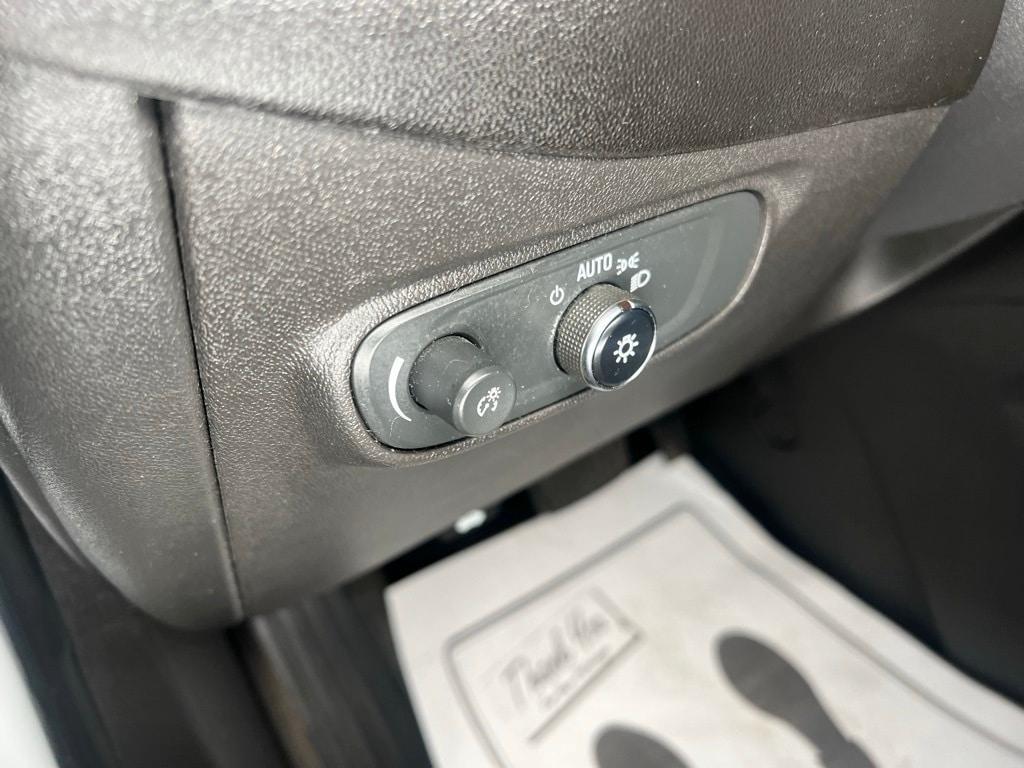 used 2020 Chevrolet Equinox car, priced at $15,900
