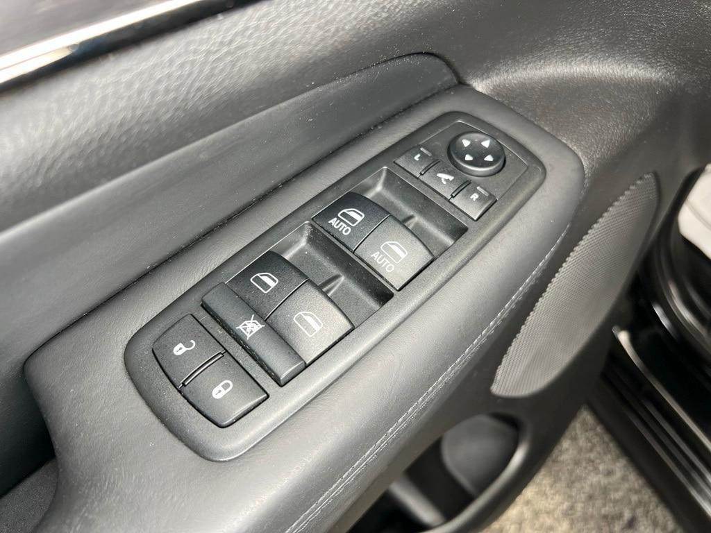 used 2018 Jeep Grand Cherokee car, priced at $22,400