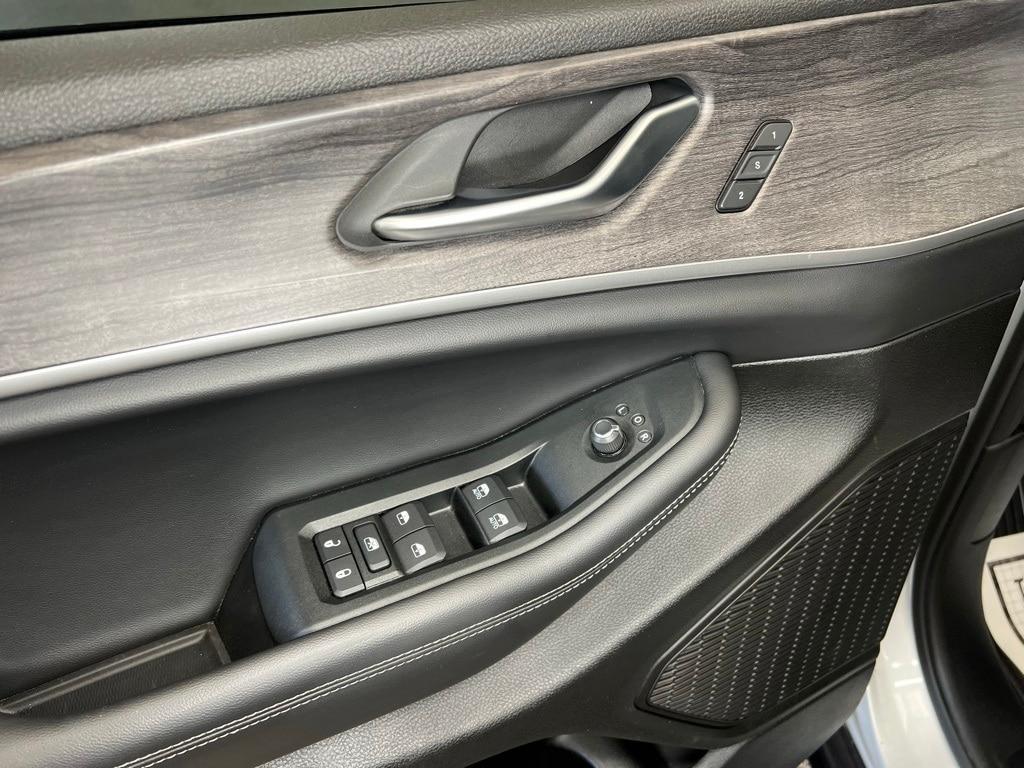 used 2024 Jeep Grand Cherokee L car, priced at $37,900