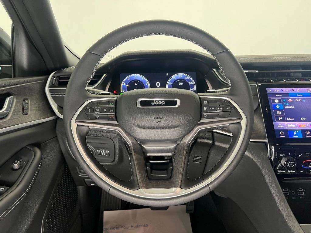 new 2025 Jeep Grand Cherokee car, priced at $43,634
