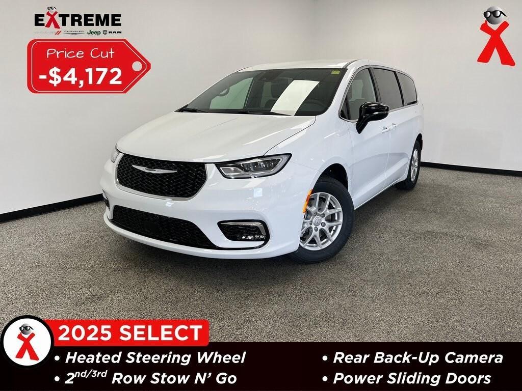 new 2025 Chrysler Pacifica car, priced at $40,273