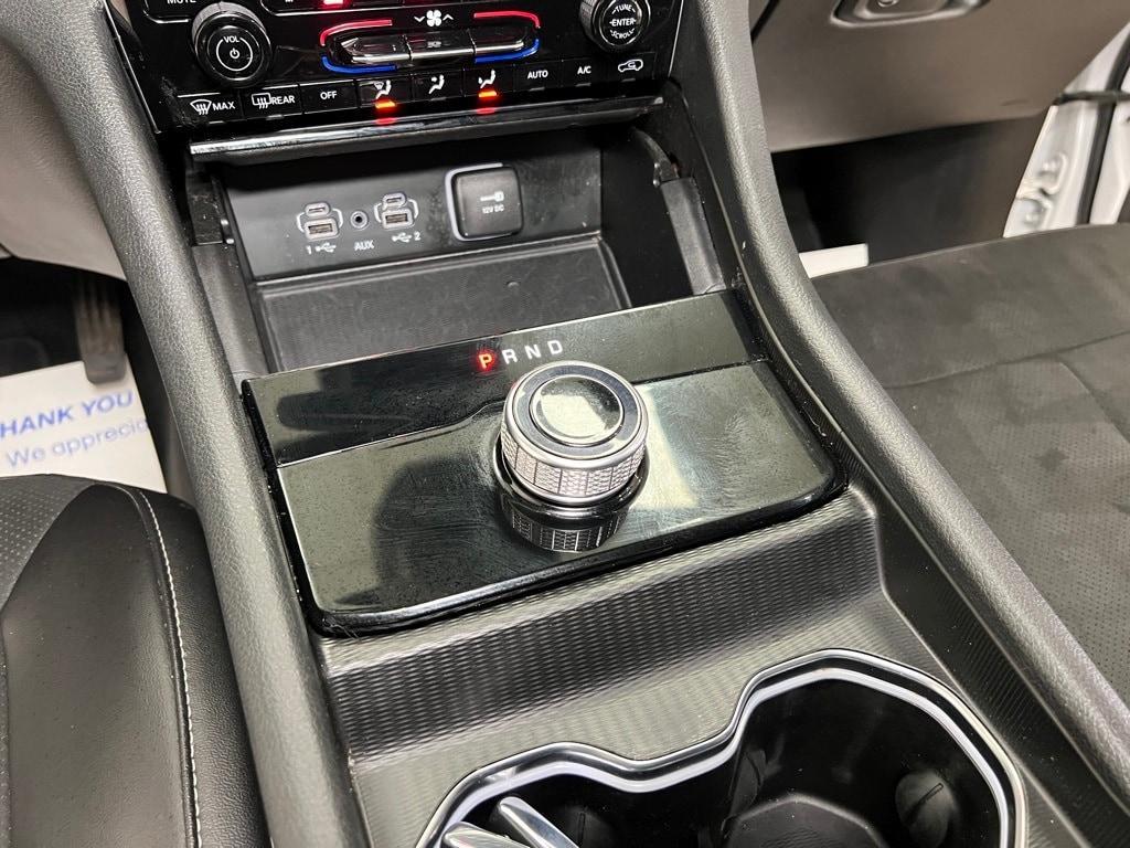 used 2024 Jeep Grand Cherokee car, priced at $38,995