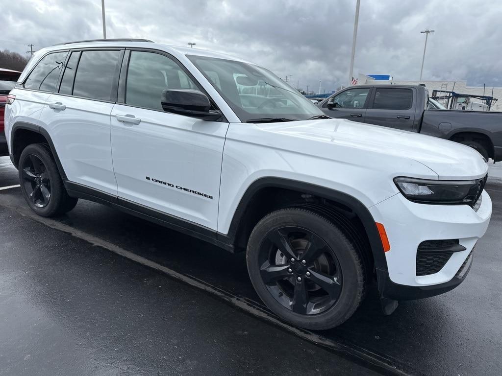 used 2024 Jeep Grand Cherokee car, priced at $39,950