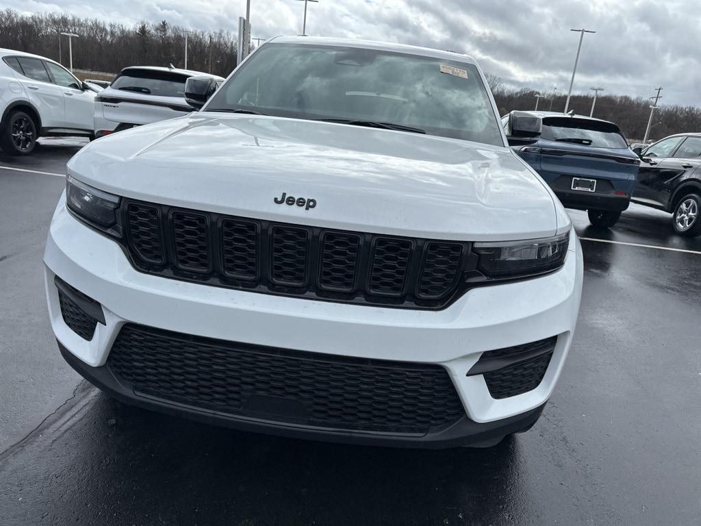 used 2024 Jeep Grand Cherokee car, priced at $39,950