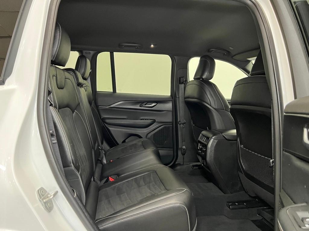 used 2024 Jeep Grand Cherokee car, priced at $38,995
