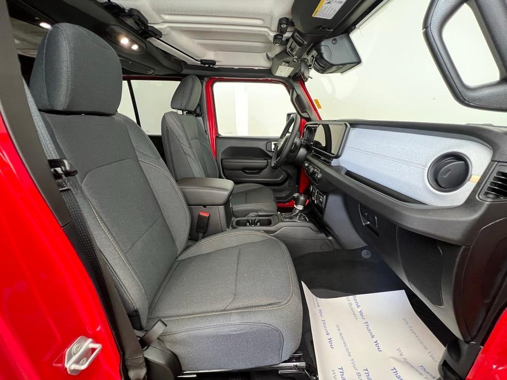 new 2025 Jeep Wrangler car, priced at $45,785