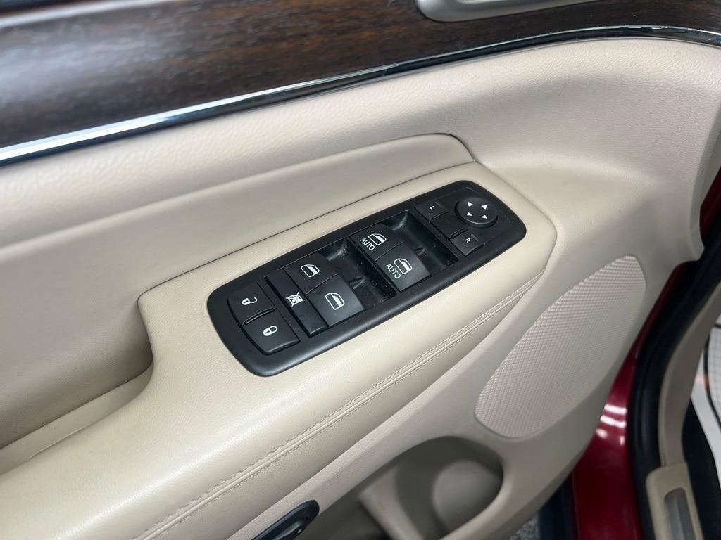 used 2015 Jeep Grand Cherokee car, priced at $15,900