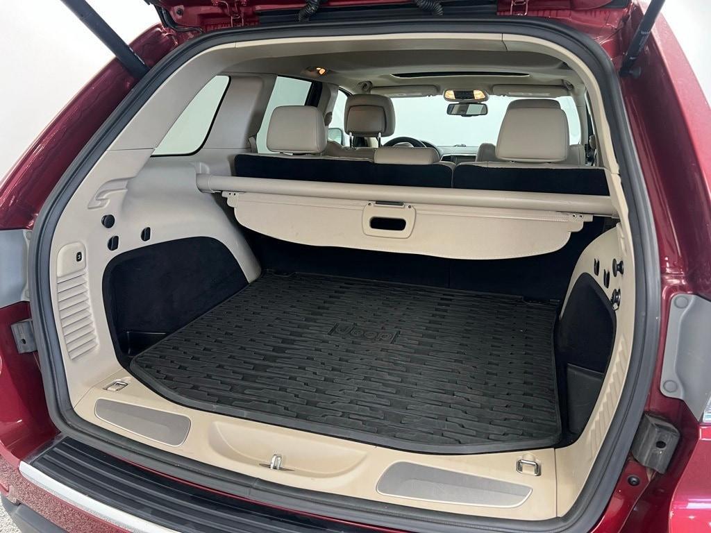 used 2015 Jeep Grand Cherokee car, priced at $15,900