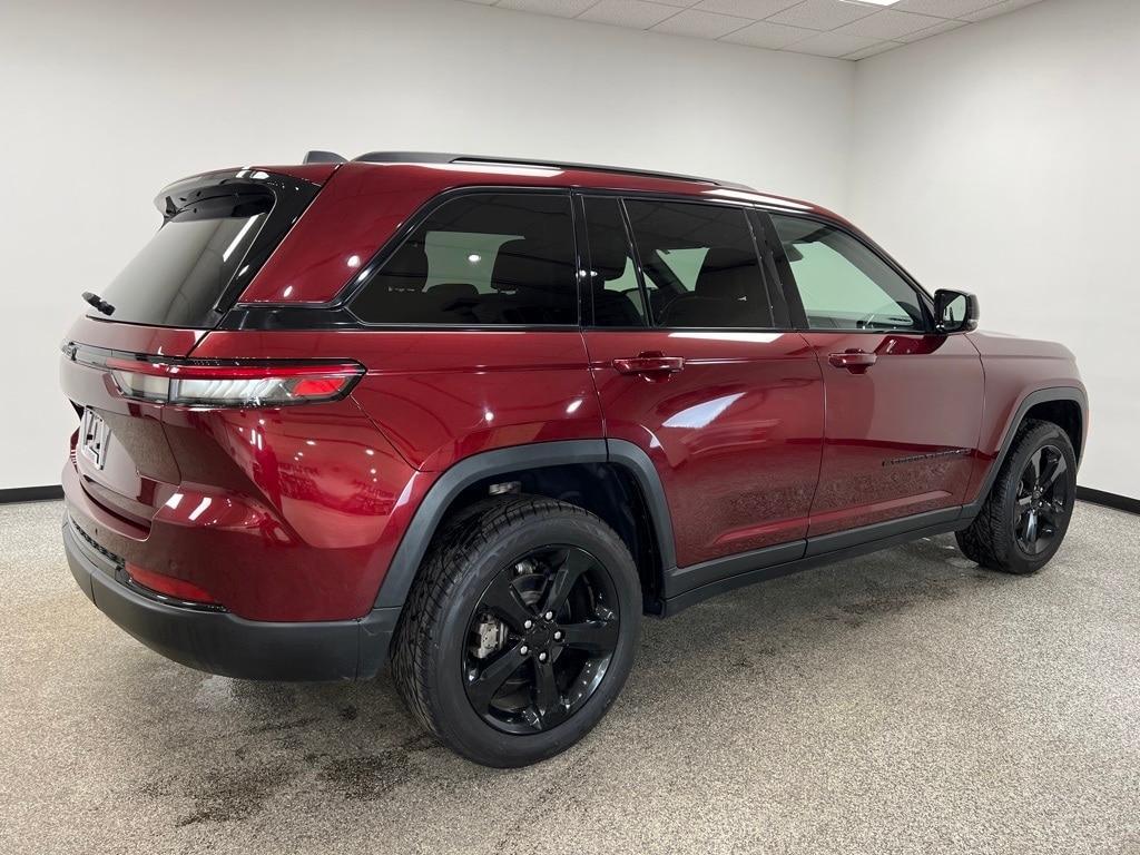 used 2022 Jeep Grand Cherokee car, priced at $32,400