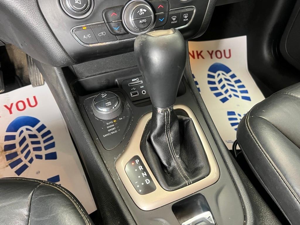 used 2014 Jeep Cherokee car, priced at $5,250